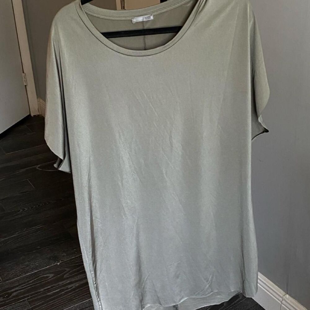 Zara Women's Green and Khaki T-shirt